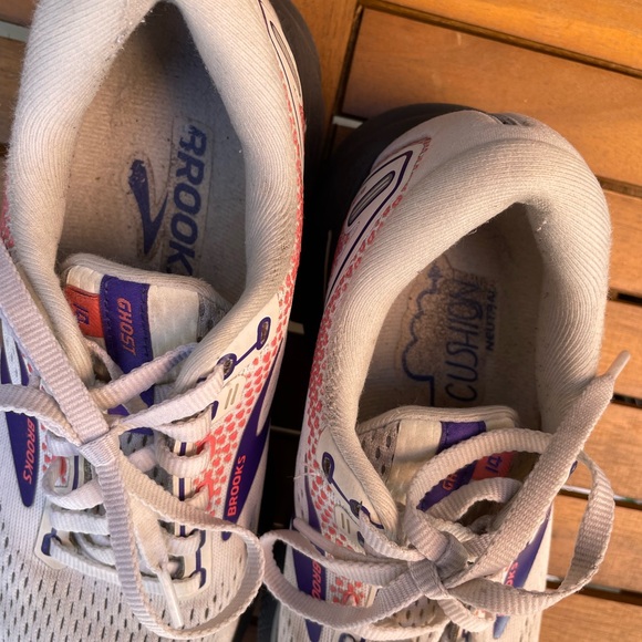 Brooks Women's Ghost 14 Neutral Running Shoe - White/Purple/Coral - Picture 4 of 5